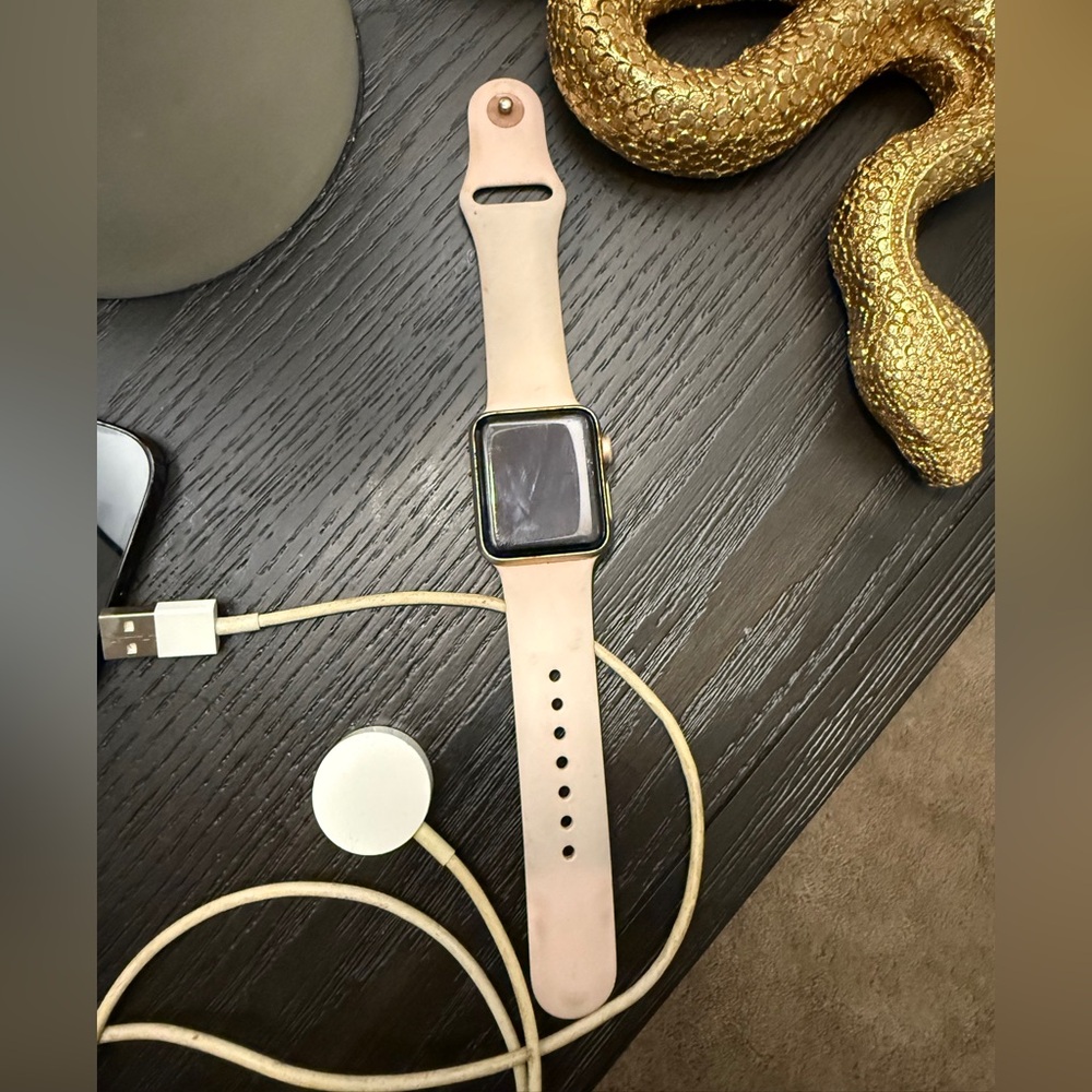 Apple Watch Series 3 Smartwatch with Pink Band